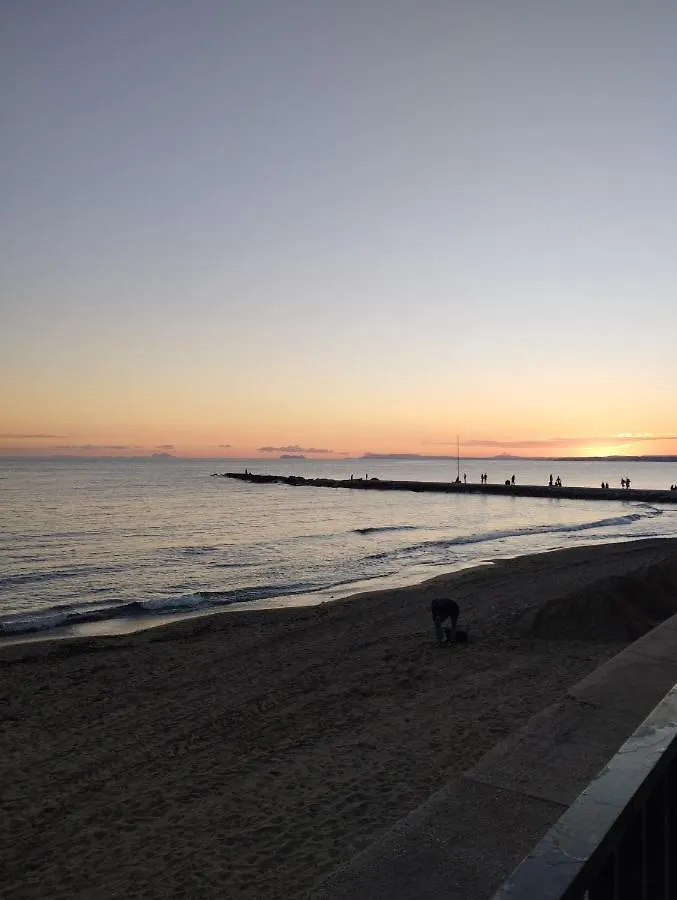Apartament Beachfront Studio With Stunning Sea Views Marbella