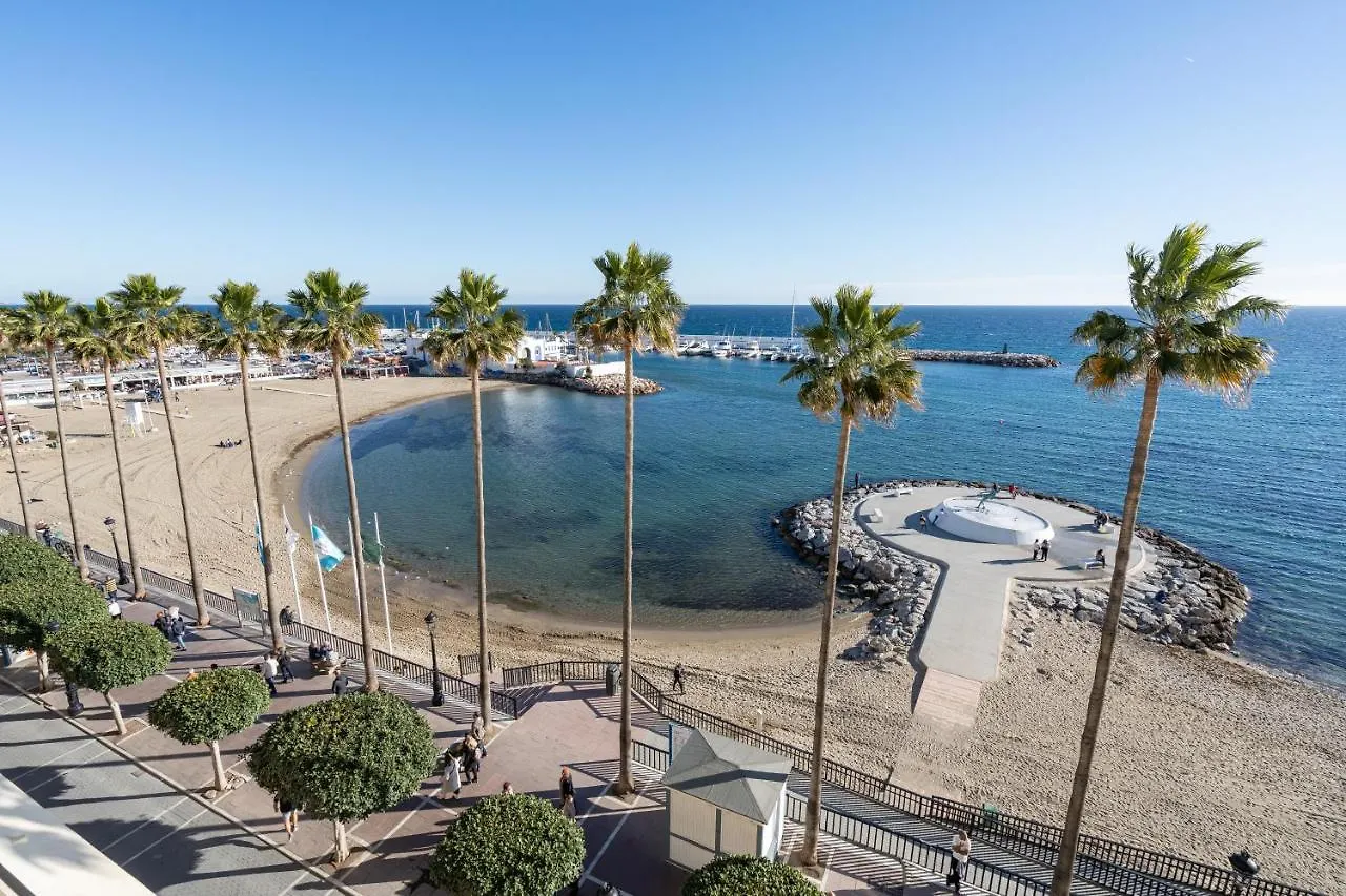 Beachfront Studio With Stunning Sea Views contacts